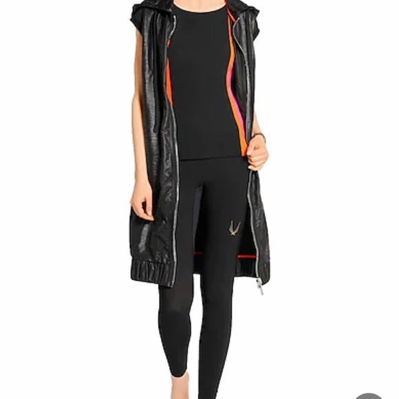 Woman’s West Long no ka oi black zipper size small - Picture 2 of 3